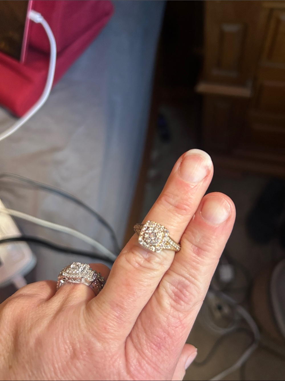 14 KT GOLD Halo Cluster Ring with Pavé Band - Women Jewelry Size 7.5 $300 1 Day